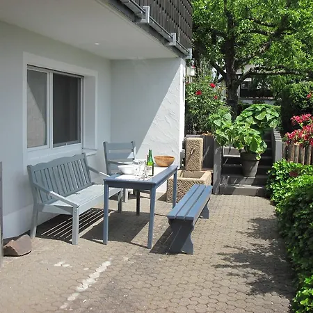 Blaues Haus Eifel 公寓 *