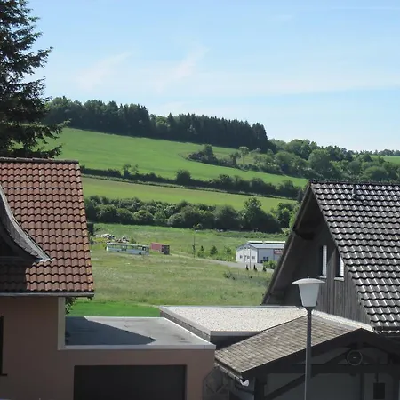 Blaues Haus Eifel Lauperath
